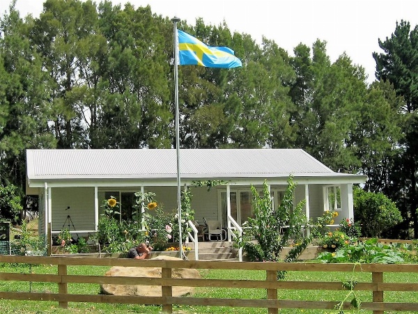 Miranda Orchard Cottage image 1