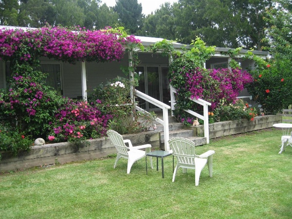 Miranda Orchard Cottage image 2