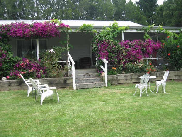 Miranda Orchard Cottage image 3